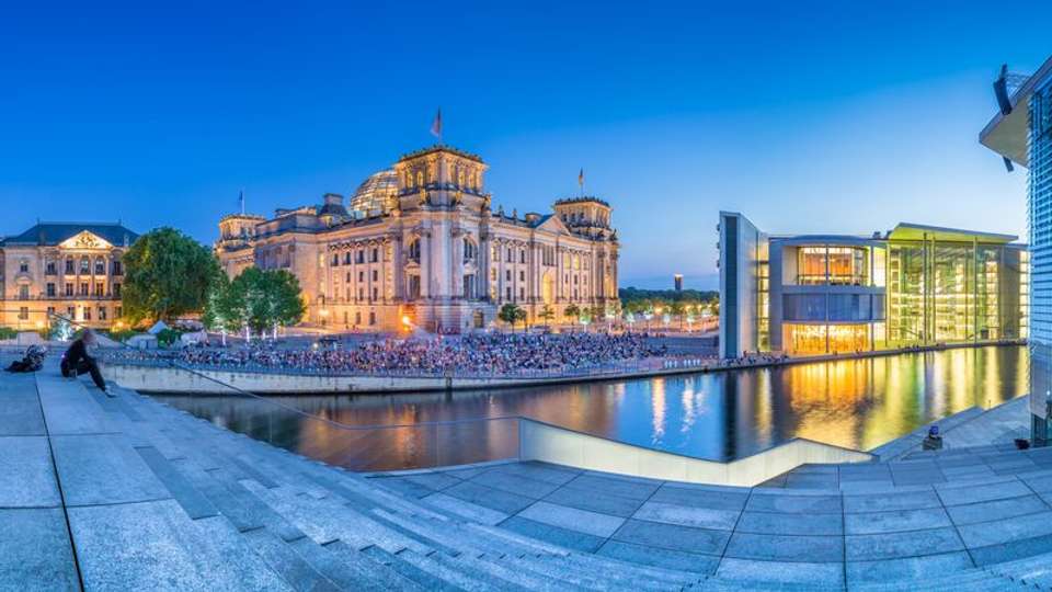 From Amsterdam to Copenhagen, explore the northern canals by cruising  the Elbe, the Havel, the Oder and the Baltic sea (port-to-port cruise) - Tweet World Travel - Holland - Image 12