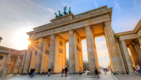 Berlin Cruise Tour: From Berlin To Prague: Cruise On The Elbe And Vltava Rivers (port-to-port Cruise)