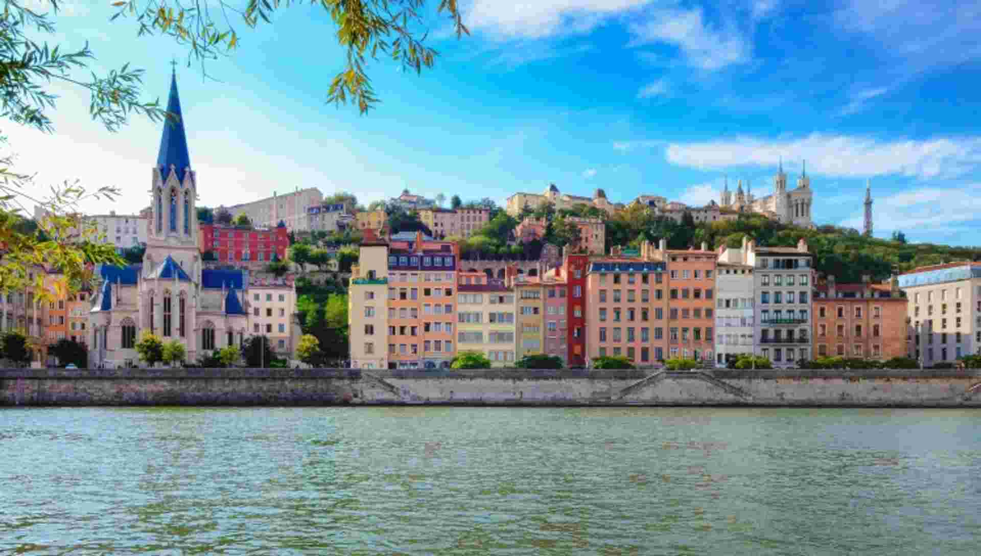 From Burgundy to the Camargue along the Saône and the Rhône Rivers (port-to-port cruise)