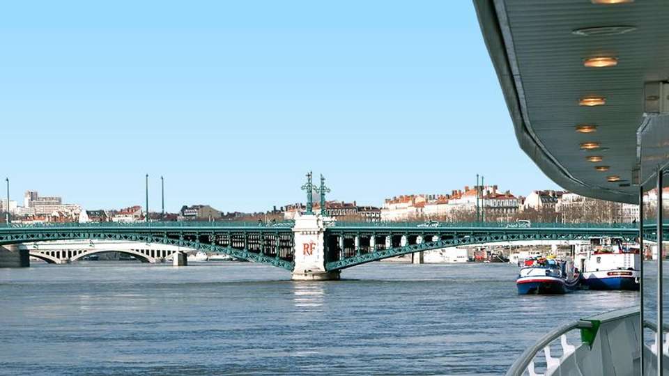 From Burgundy to the Camargue along the Saône and the Rhône Rivers (port-to-port cruise) - Tweet World Travel - France - Image 8