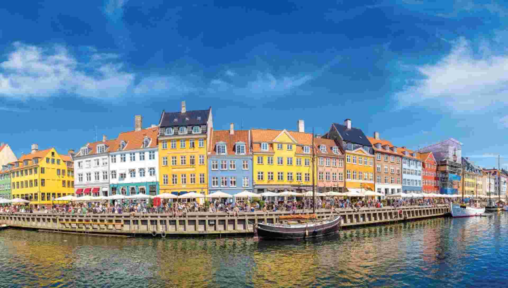 From Copenhagen to Amsterdam : The Baltic Sea, the Oder and Havel and Elbe Rivers (port-to-port cruise)