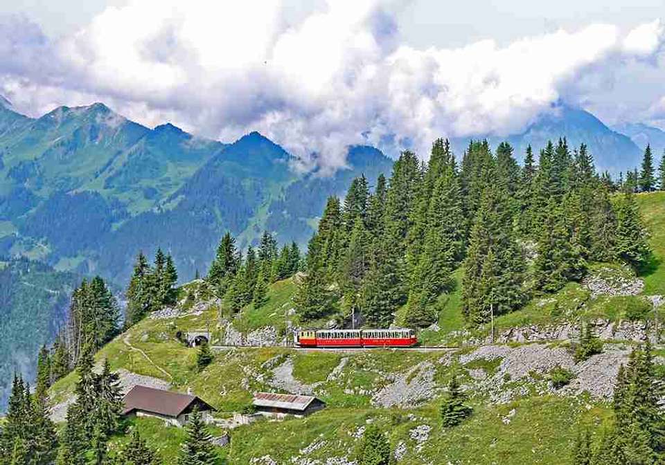 From Italian Lakes to Swiss Peaks - Indus Travels - Italy