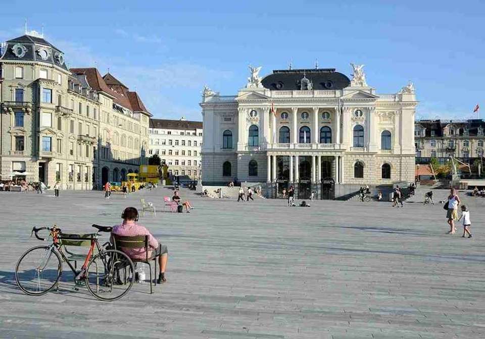 From Italian Lakes to Swiss Peaks - Indus Travels - Italy