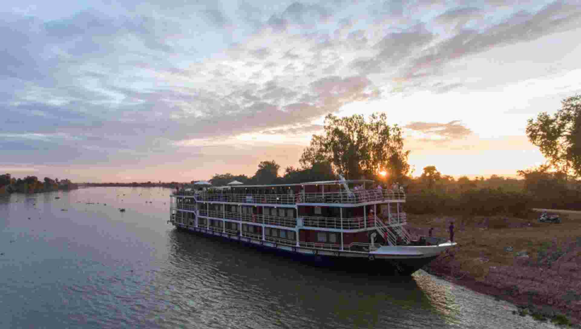 From Siem Reap to the Mekong Delta (port-to-port cruise)