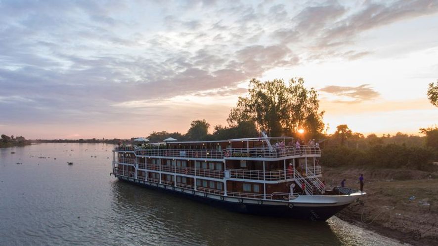 TOP TOURS