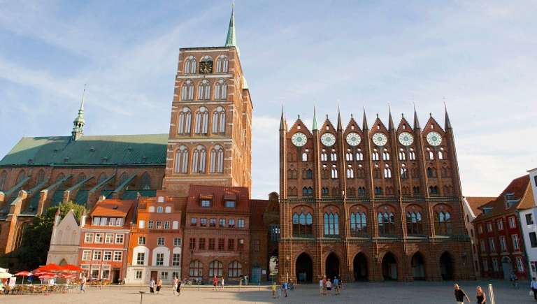 Berlin Explorer Tour: From Stralsund to Berlin: The Baltic Sea and the Oder and Havel Rivers (port-to-port cruise)