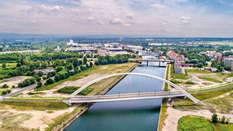 From Strasbourg to Berlin along the Rhine (port-to-port cruise) trip - alternative tour available