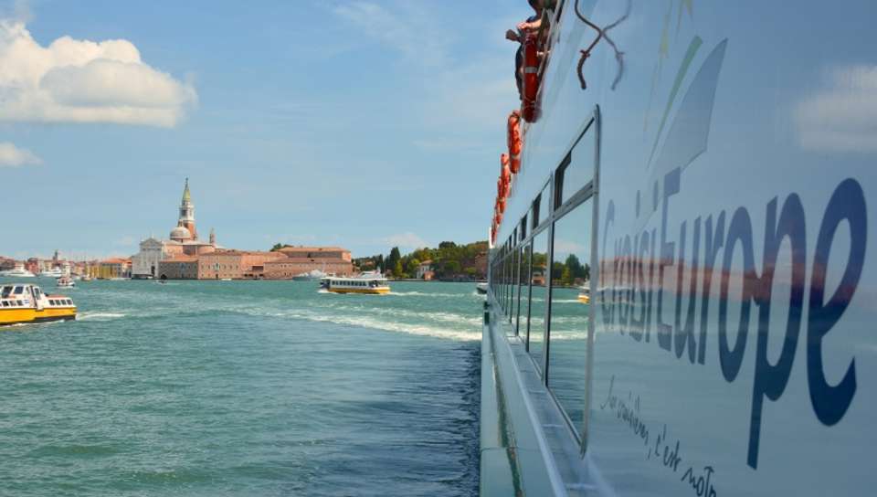 From the Canals of Venice to Renaissance-infused Mantua & Milan and Lake Como Extended Stay (port-to-port cruise) - Croisieurope - Italy - Image 1