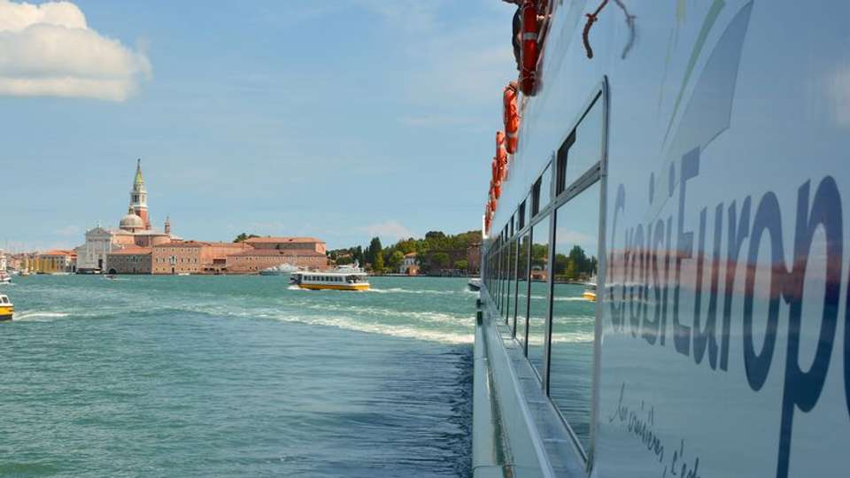 From the Canals of Venice to Renaissance-infused Mantua & Milan and Lake Como Extended Stay (port-to-port cruise) - Tweet World Travel - Italy - Image 1