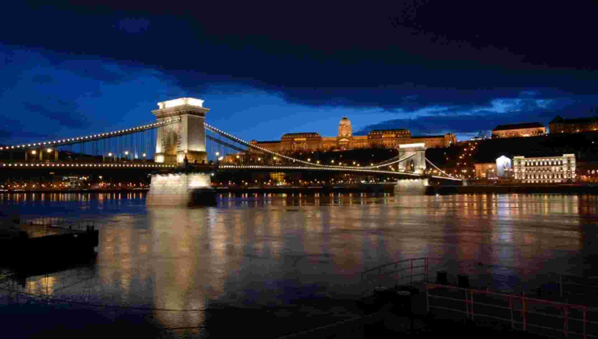 From the Danube to the Tisza, through the Real Hungary (port-to-port cruise)
