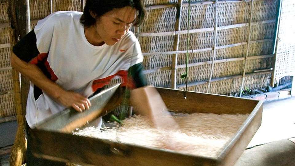 From the Mekong Delta to Siem Reap (port-to-port cruise) - Tweet World Travel - Vietnam - Image 3