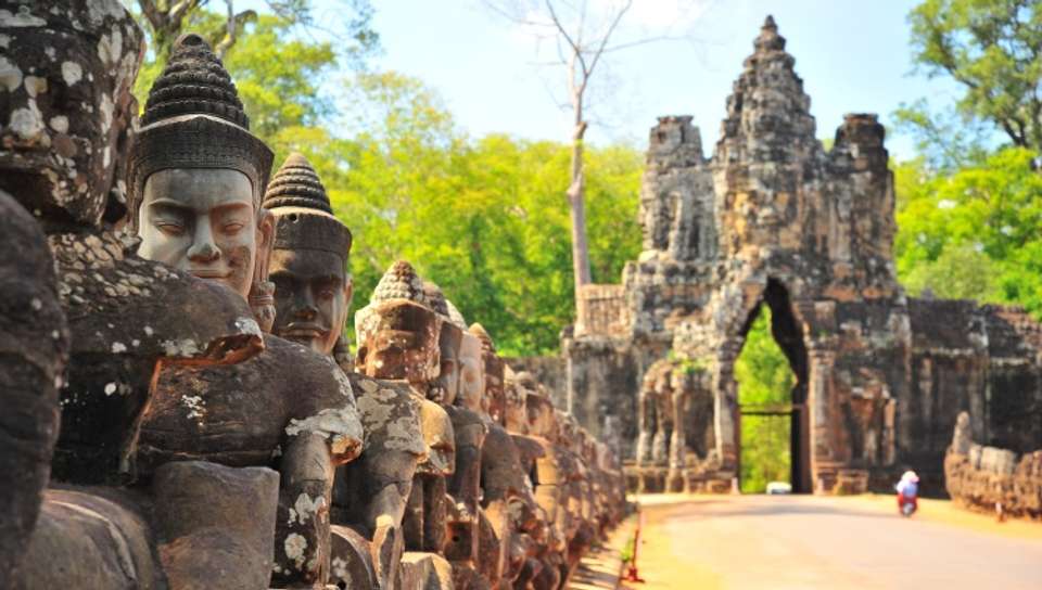 From the Mekong Delta to the Temples of Angkor & Hanoi and Halong Bay (port-to-port cruise) - Croisieurope - Vietnam - Image 12