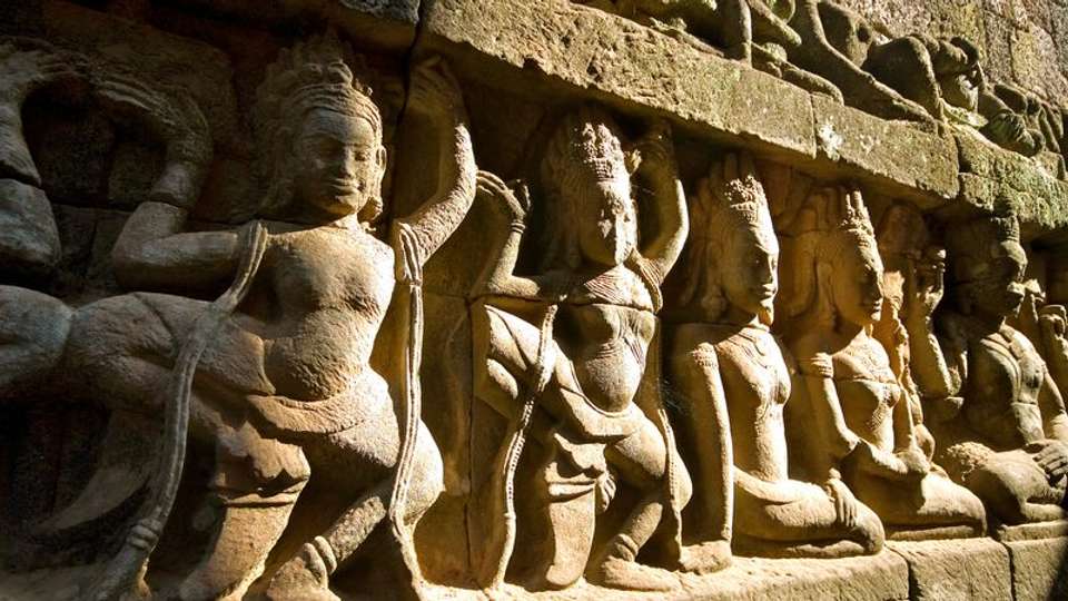 From the Mekong Delta to the Temples of Angkor & Hanoi and Halong Bay (port-to-port cruise) - Tweet World Travel - Vietnam - Image 14