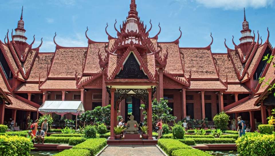 From the Mekong Delta to the Temples of Angkor & The Imperial Cities (port-to-port cruise) - Croisieurope - Vietnam - Image 11