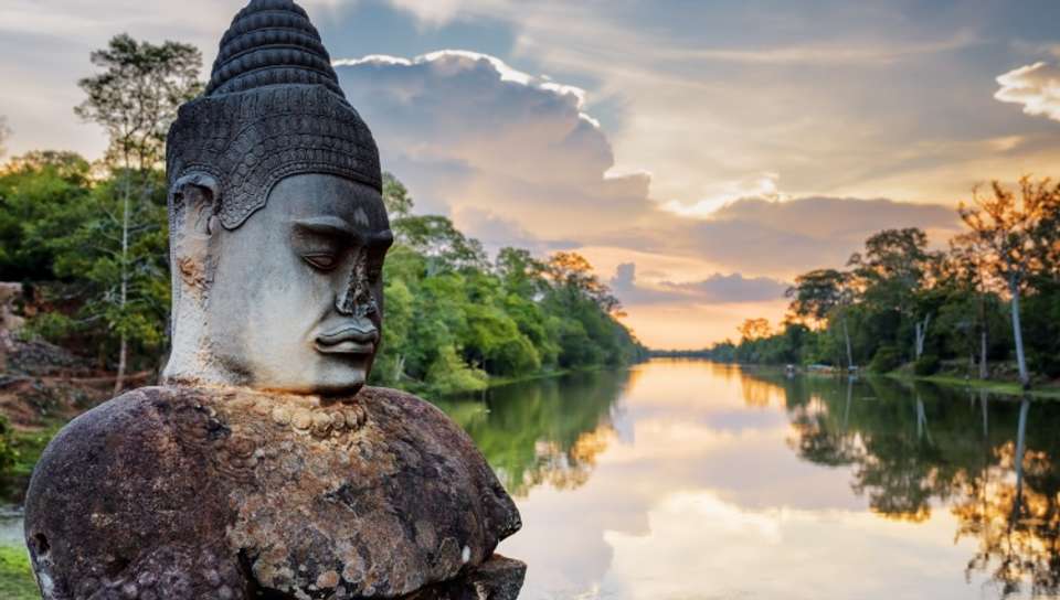 From the Temples of Angkor to the Mekong Delta & Hanoi and Halong Bay (port-to-port cruise) - Croisieurope - Cambodia - Image 2