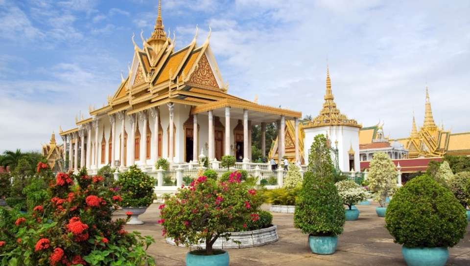 From the Temples of Angkor to the Mekong Delta & Hanoi and Halong Bay (port-to-port cruise) - Croisieurope - Cambodia - Image 6