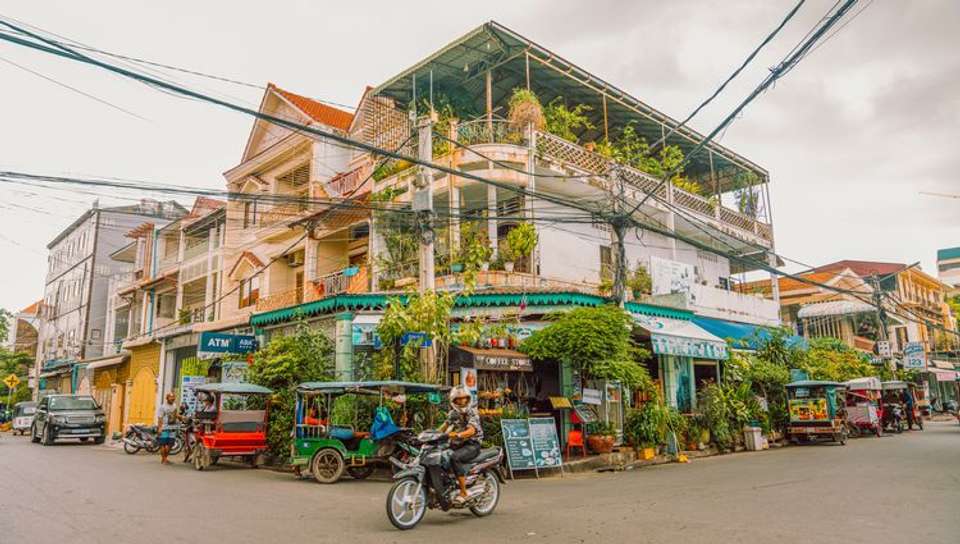 From the temples of Angkor to the Mekong Delta, experience unique and exotic end-of-year celebrations & The Imperial Cities (port-to-port cruise) - Croisieurope - Cambodia - Image 16
