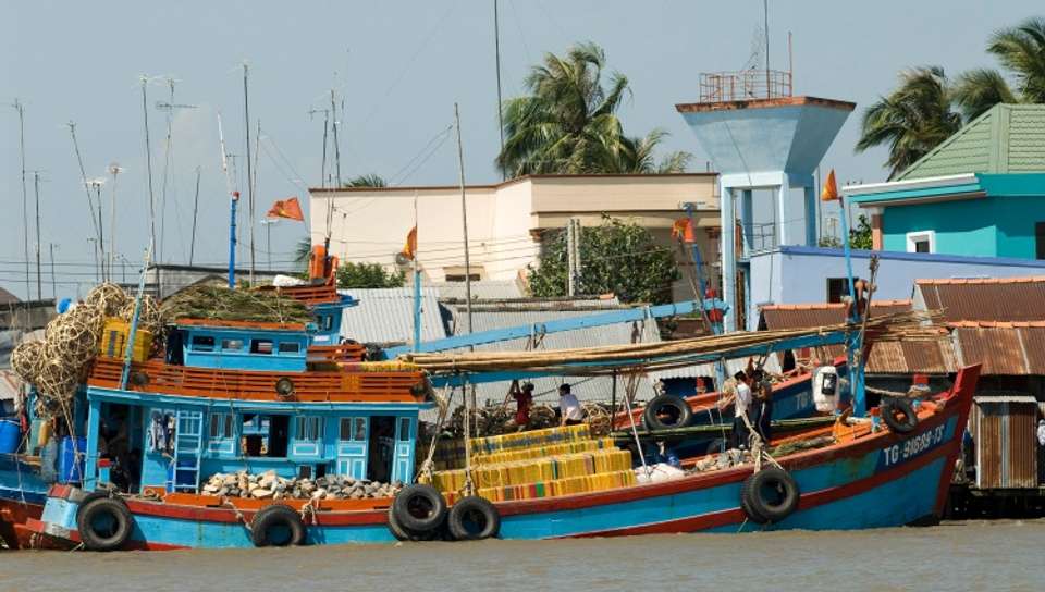 From the Temples of Angkor to the Mekong Delta & The Imperial Cities (port-to-port cruise) - Croisieurope - Cambodia - Image 2