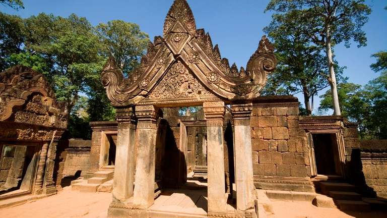 From the temples of Angkor to the Mekong Delta, experience unique and exotic end-of-year celebrations & The Imperial Cities (port-to-port cruise) - 18 days
