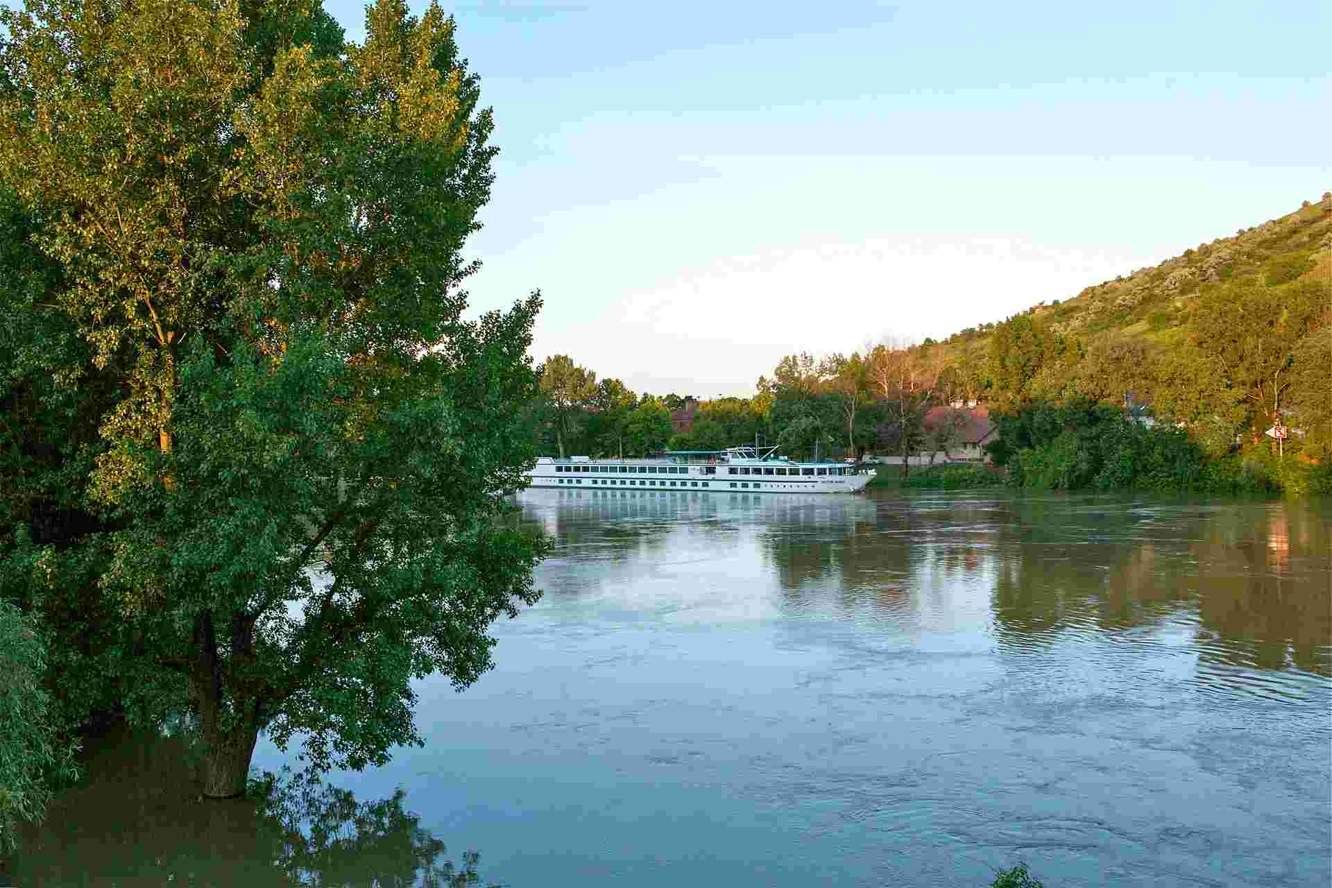 From the Tisza to the Danube, through the Real Hungary (port-to-port cruise)