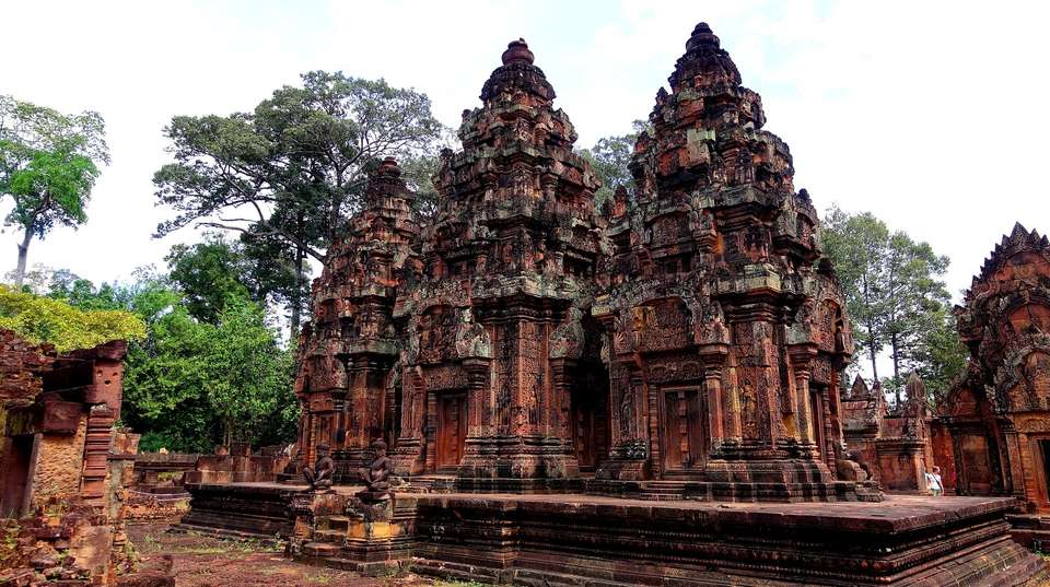Full-day Banteay Srei, Preah Dak, and Temples Tour - V Happy Travel - Cambodia - Image 5