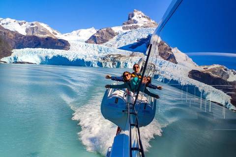 Full-day Glacier Cruise From El Calafate With A Scenic Stop - January 2026