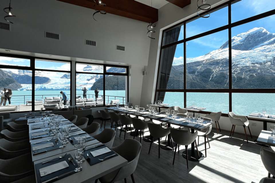 Full-Day Glacier Cruise from El Calafate with a Scenic Stop - Tangol Tours - Argentina - Image 10