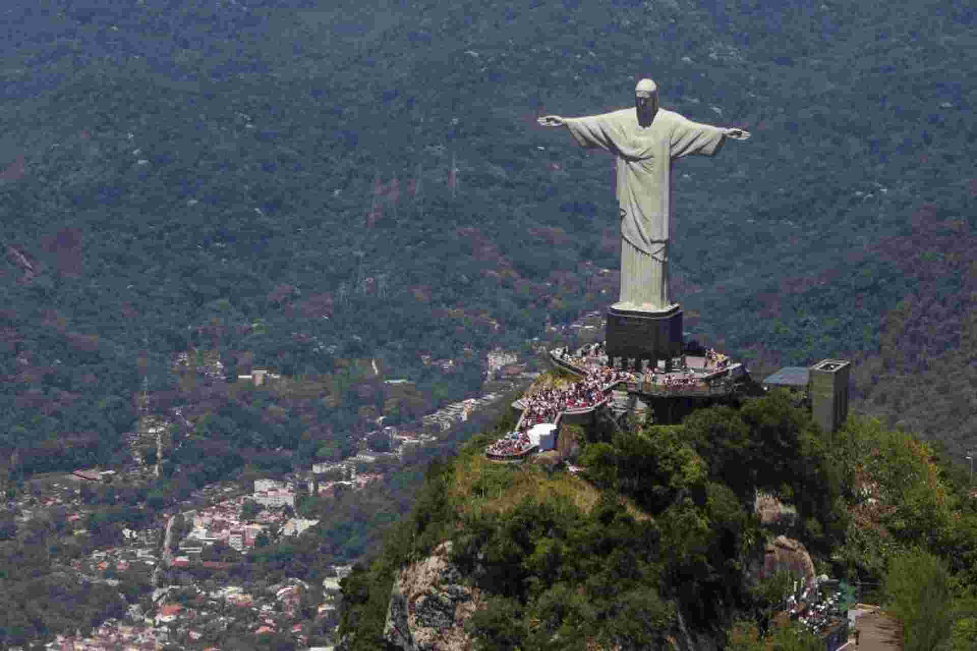 Full Day Rio: Christ Redeemer, Sugarloaf, City Tour and Barbecue Lunch