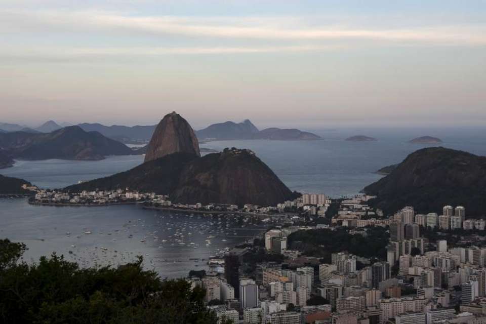 Full Day Rio: Christ Redeemer, Sugarloaf, City Tour and Barbecue Lunch - Tangol Tours - Brazil - Image 2