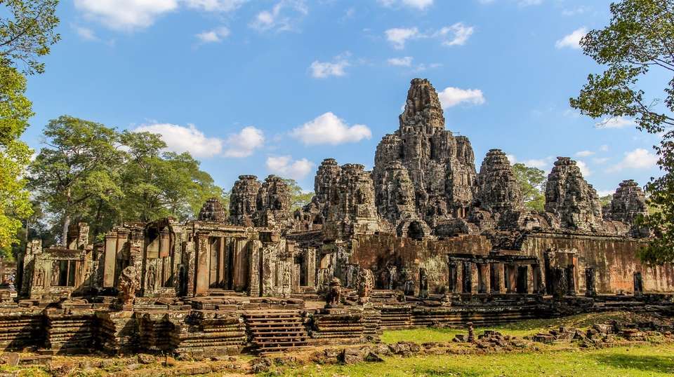 Full-day, Small Group Angkor Wat Tour from Siem Reap - V Happy Travel - Cambodia - Image 2