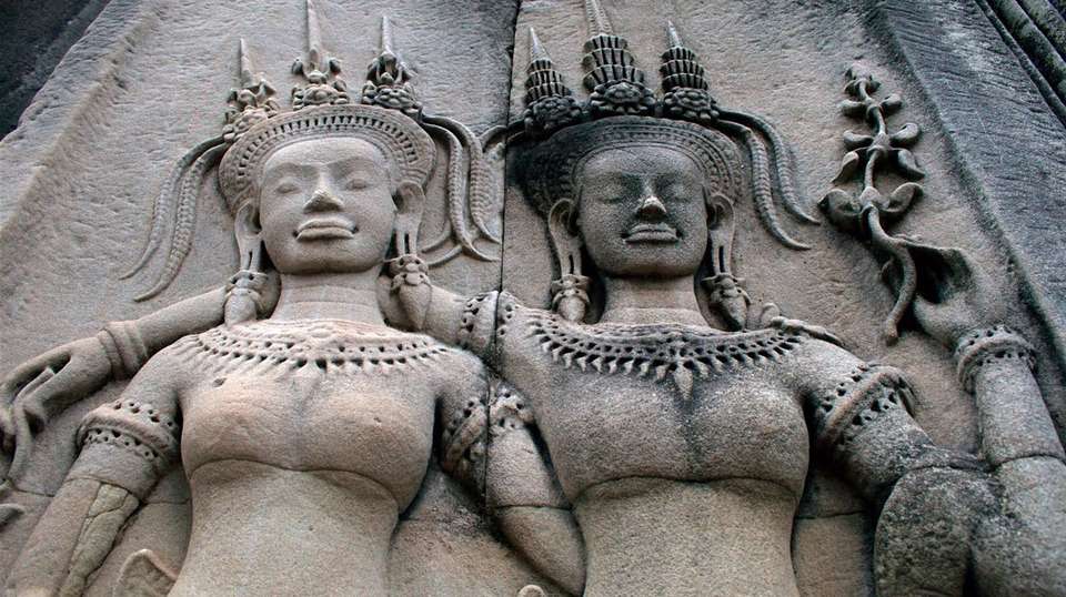 Full-day, Small Group Angkor Wat Tour from Siem Reap - V Happy Travel - Cambodia - Image 5