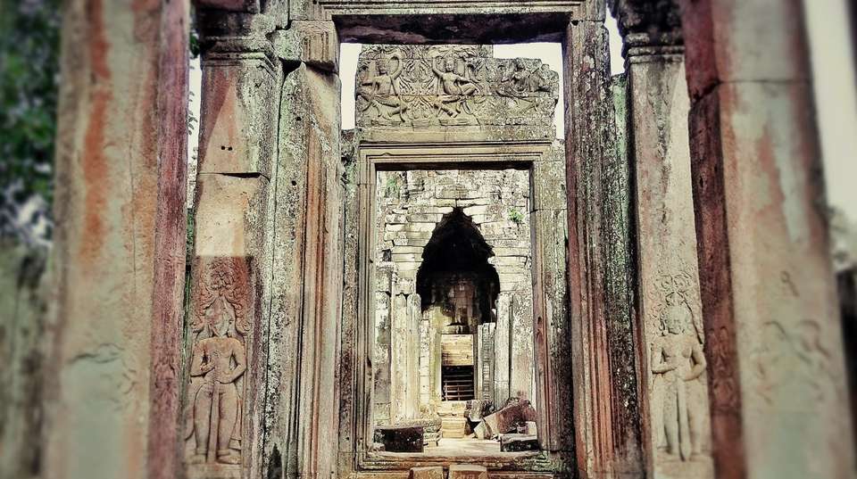 Full-day, Small Group Angkor Wat Tour from Siem Reap - V Happy Travel - Cambodia - Image 6