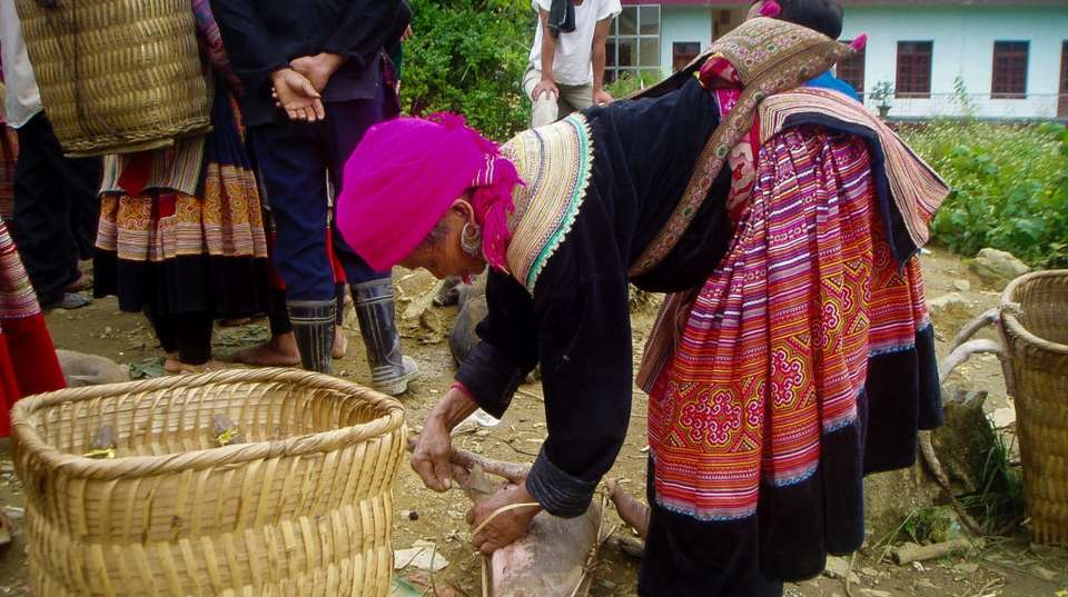 Full-day Tour of Sa Pa - Legend Travel Group - Vietnam - Image 4