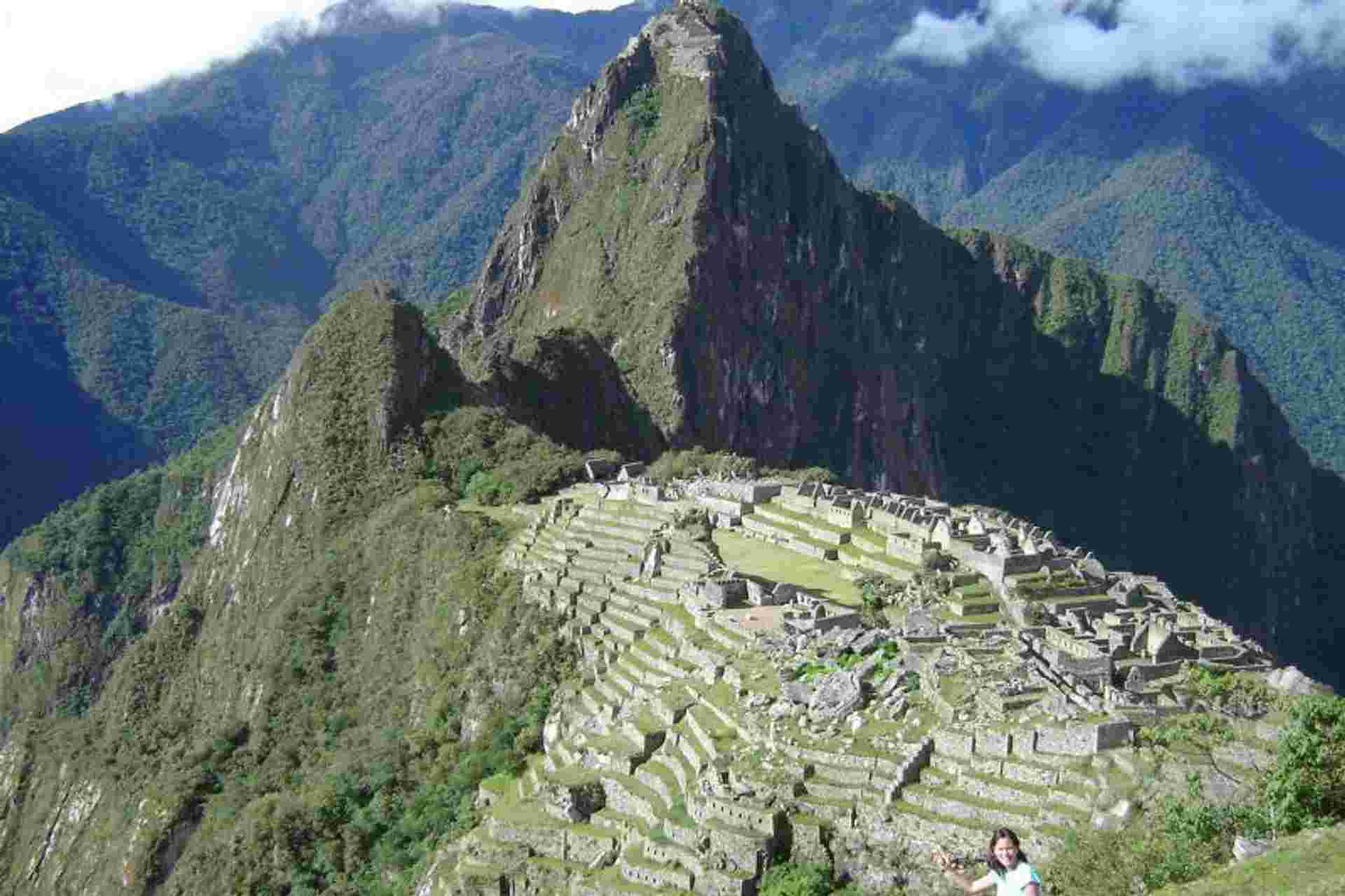 Full day tour to Machu Picchu from Poroy - Train Expedition