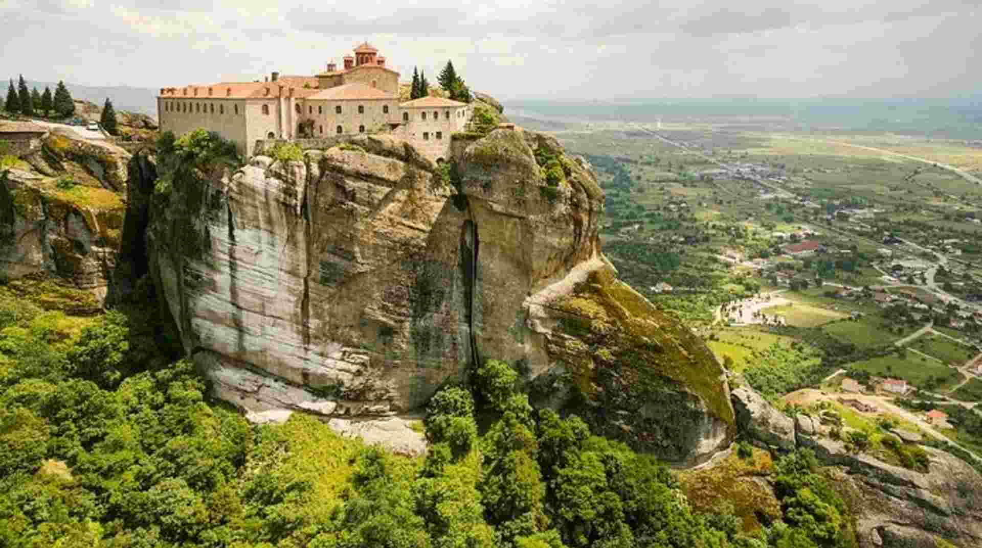 Full Day Tour to Meteora and Vergina