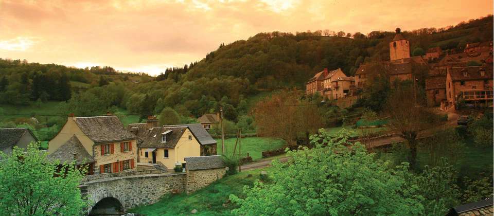 Full Le Puy Camino by Bike - Utracks - France - Image 2