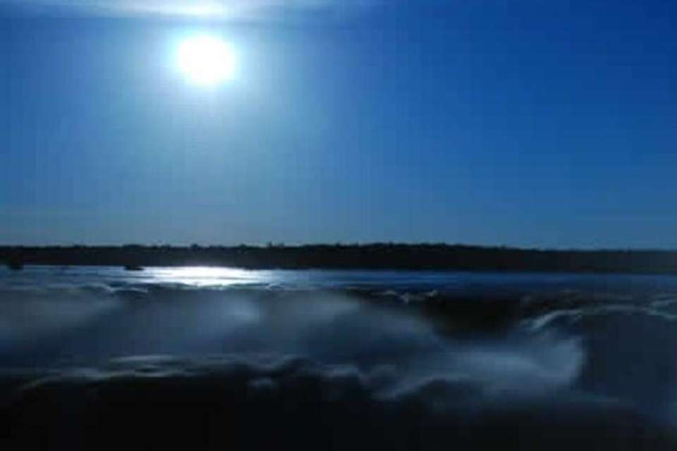 Full Moon Experience at Iguazu Falls - Tangol Tours - Argentina - Image 4