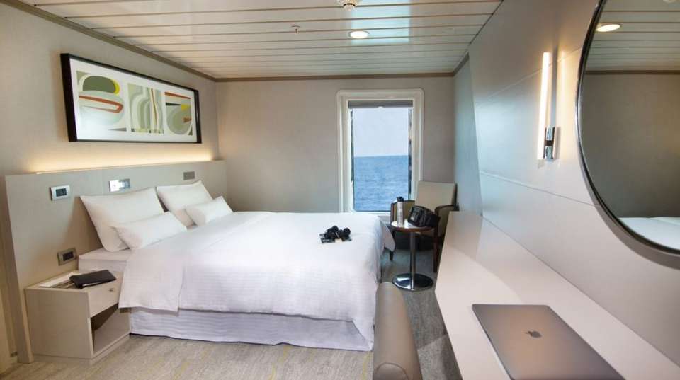 YACHT LA PINTA HUMBOLDT ISLES EXPEDITION (Thurs - Mon) - undefined - Image 2