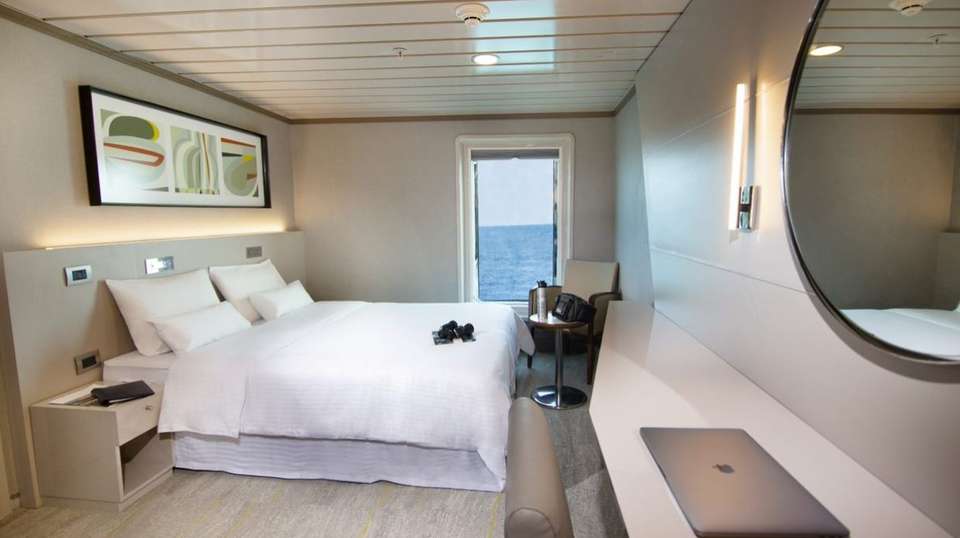 YACHT LA PINTA ORIGIN OF SPECIES ADVENTURE (Mon - Fri) - undefined - Image 12
