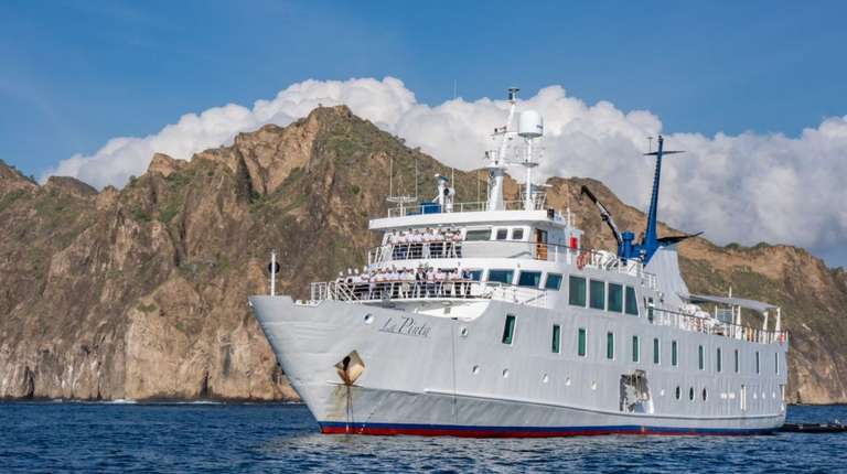 YACHT LA PINTA DARWIN’S LEGACY (Fri - Thurs) trip - alternative tour available