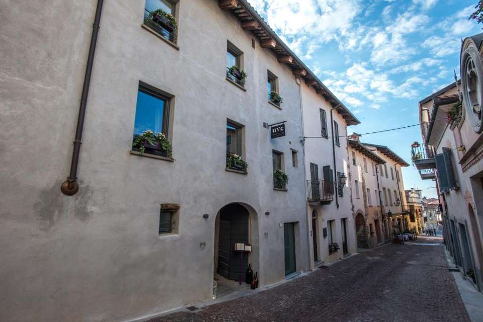 Gastronomic Barolo Walk - Exodus Adventure Travels - Italy - Image 8