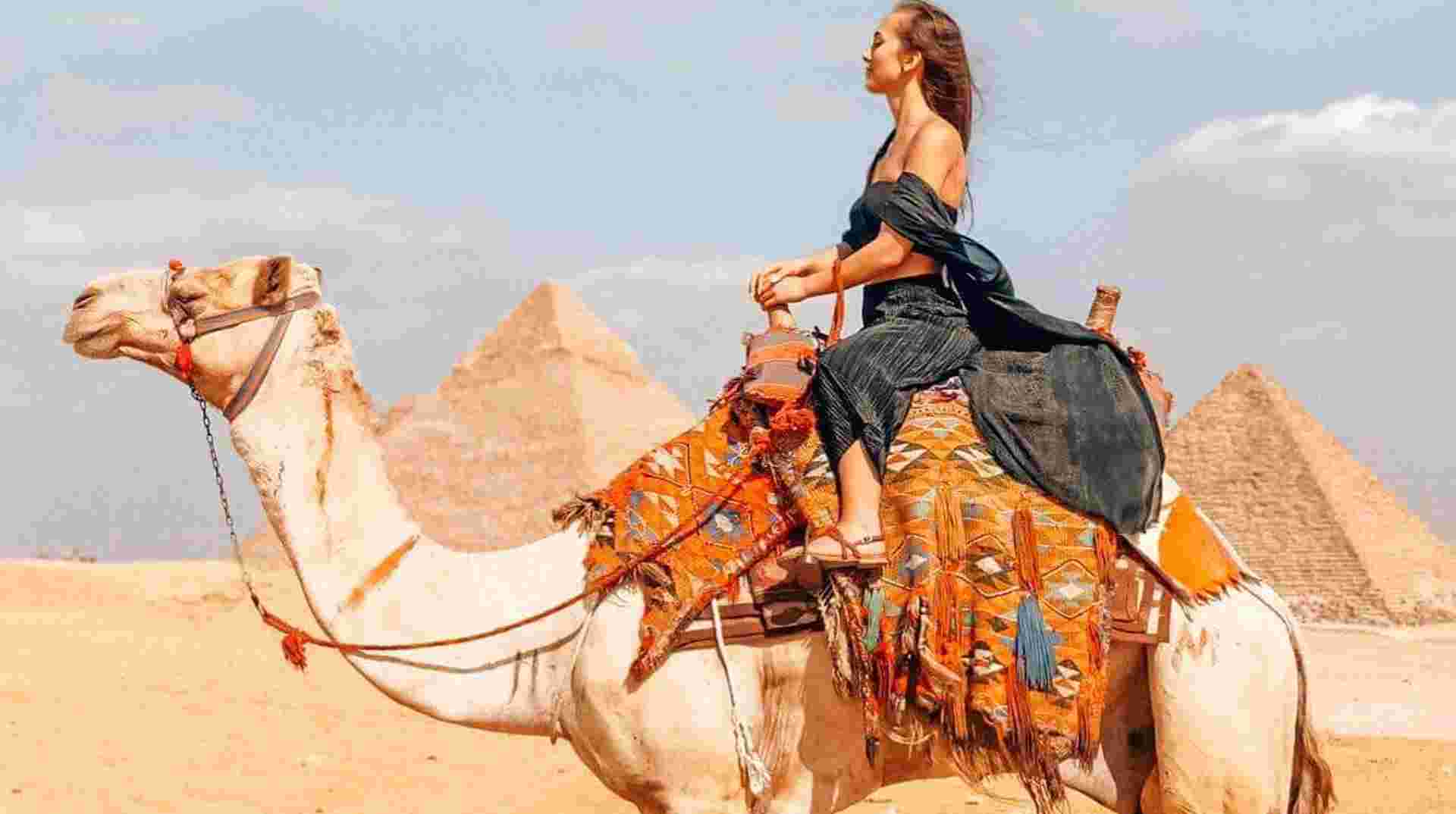 Giza Pyramids, Sakkara & Memphis Tour