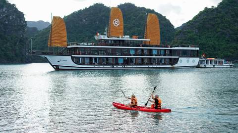 Shopping And Markets Tour: 8-day Romance Of Vietnam Tour I Must-see Destinations