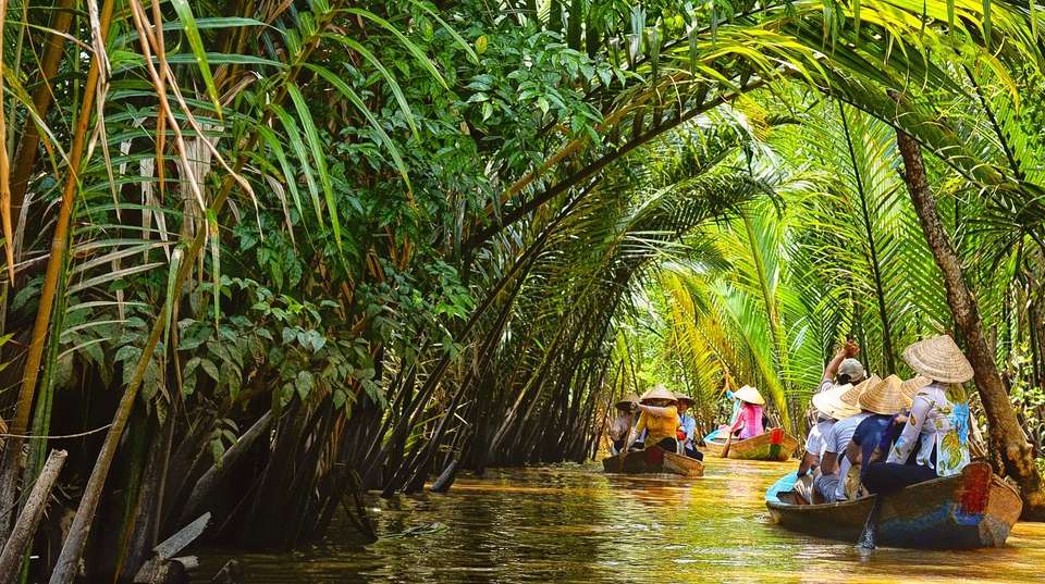 Indochina Highlights In 15 Days - Realistic Asia - Vietnam - Image 3