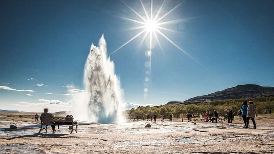 Golden Circle Afternoon Tour - Bustravel Iceland - Iceland