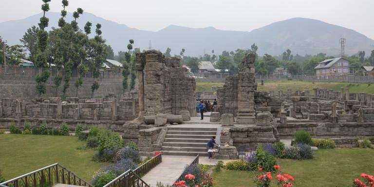 Golden Triangle & Kashmir Horizons trip - alternative tour available