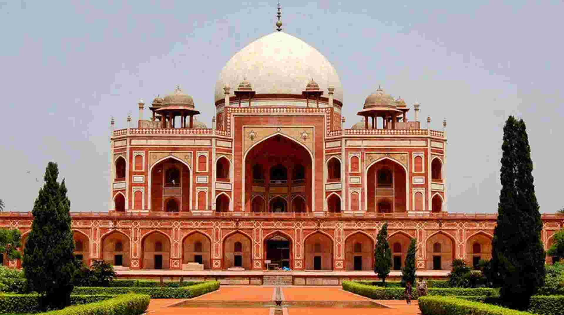 Golden Triangle Tour with Orchha, Khajuraho & Varanasi