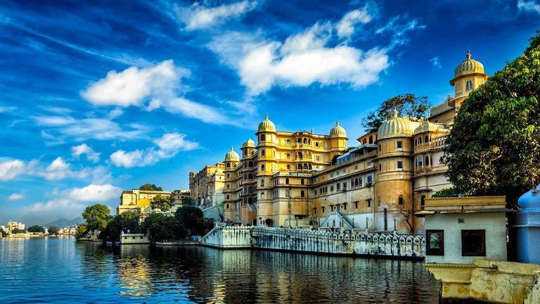 India Tours for Senior Citizens: Golden Triangle With Udaipur City Of Lakes, Supersaver