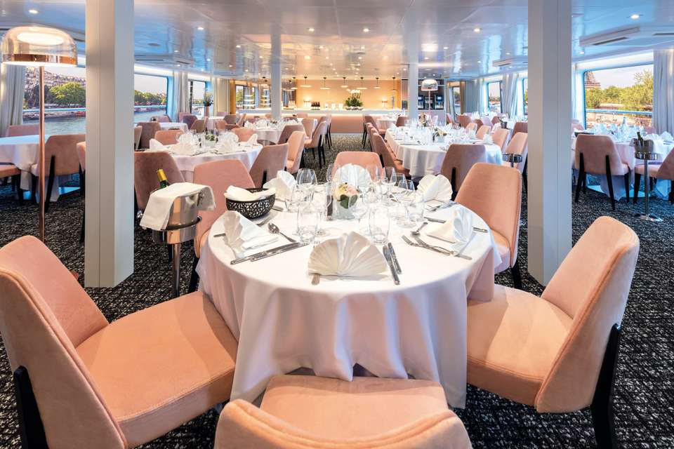 Gourmet cruise on the Seine - Meal designed by Pierre Gagnaire, 3 Michelin stars - A culinary escape between flavors and heritage (port-to-port cruise) - Tweet World Travel - France - Image 3
