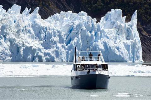 Gourmet Glaciers Experience From El Calafate With Optional Walkways In Perito Moreno - January 2026